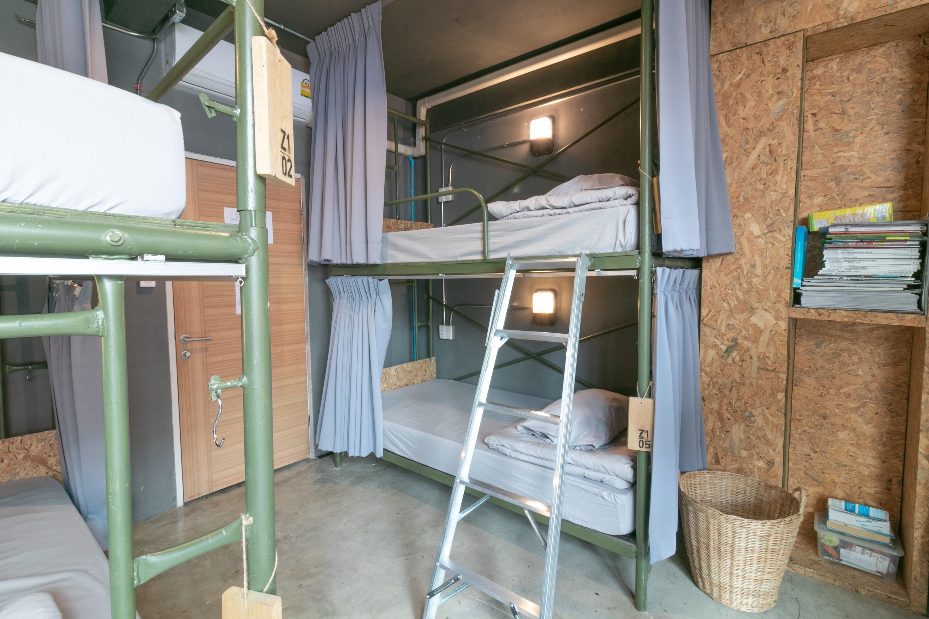 Zhelter'Bkk Hostel Bangkok Exterior photo