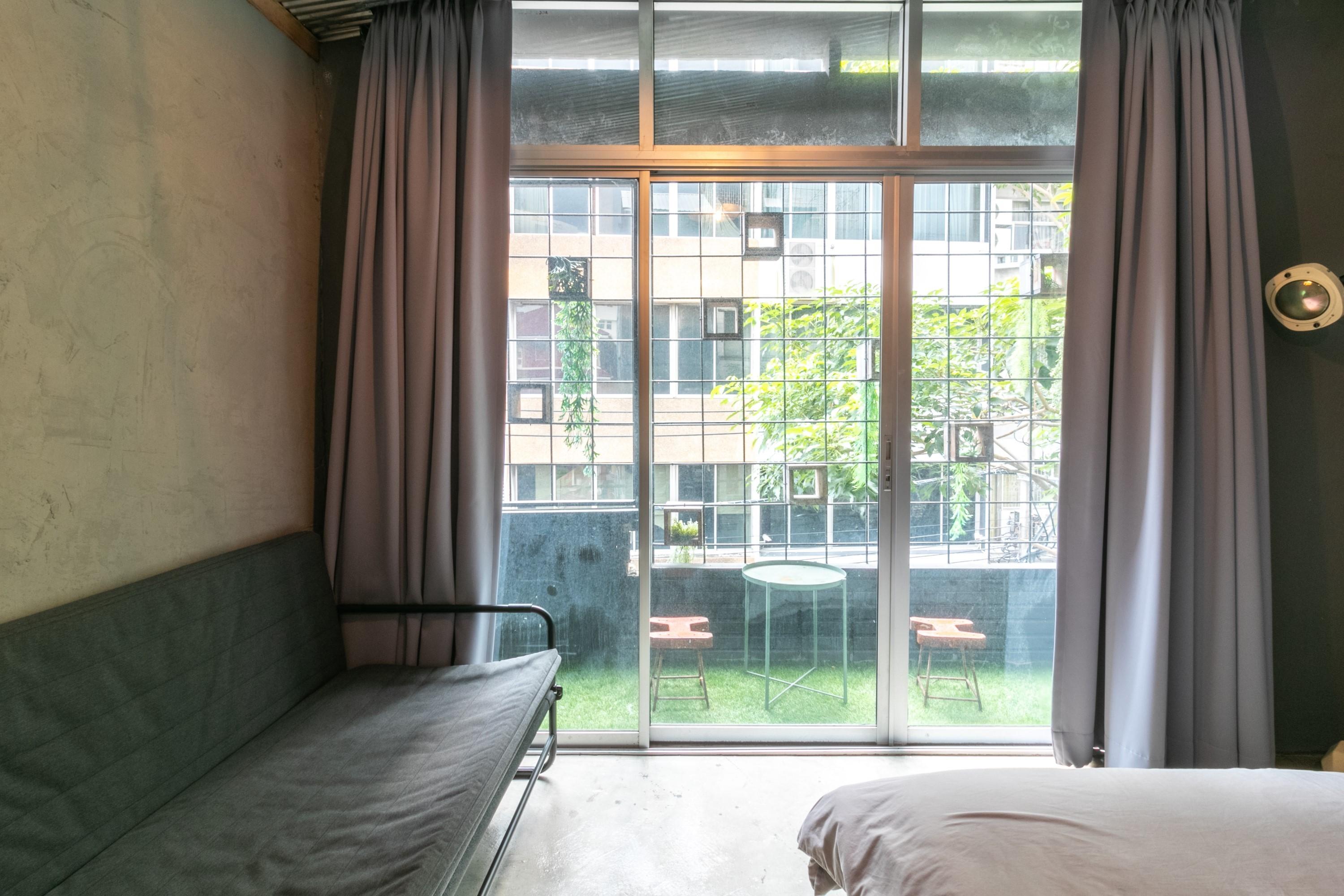 Zhelter'Bkk Hostel Bangkok Exterior photo