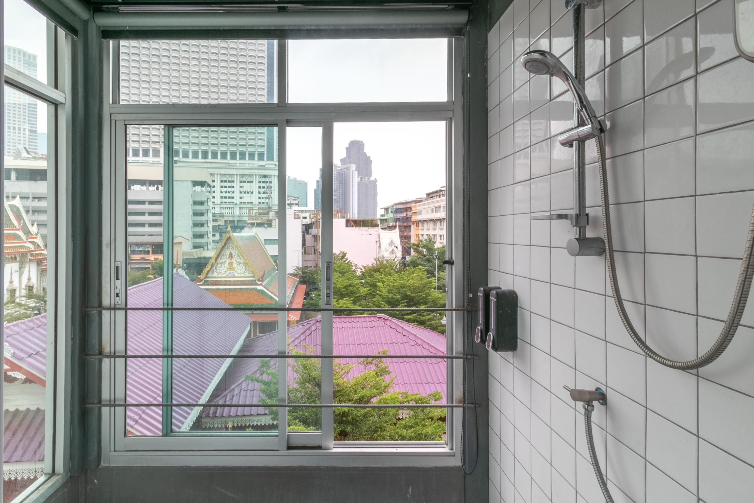 Zhelter'Bkk Hostel Bangkok Exterior photo