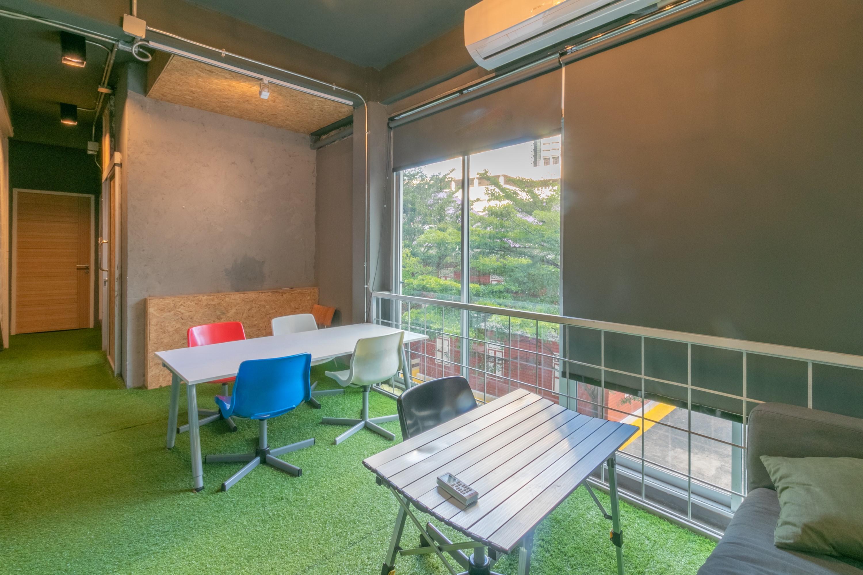 Zhelter'Bkk Hostel Bangkok Exterior photo