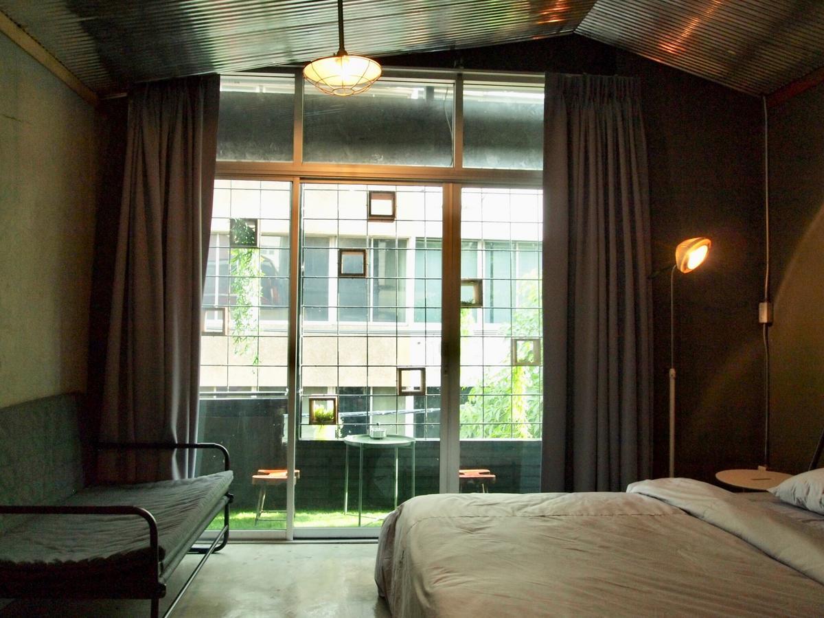Zhelter'Bkk Hostel Bangkok Exterior photo